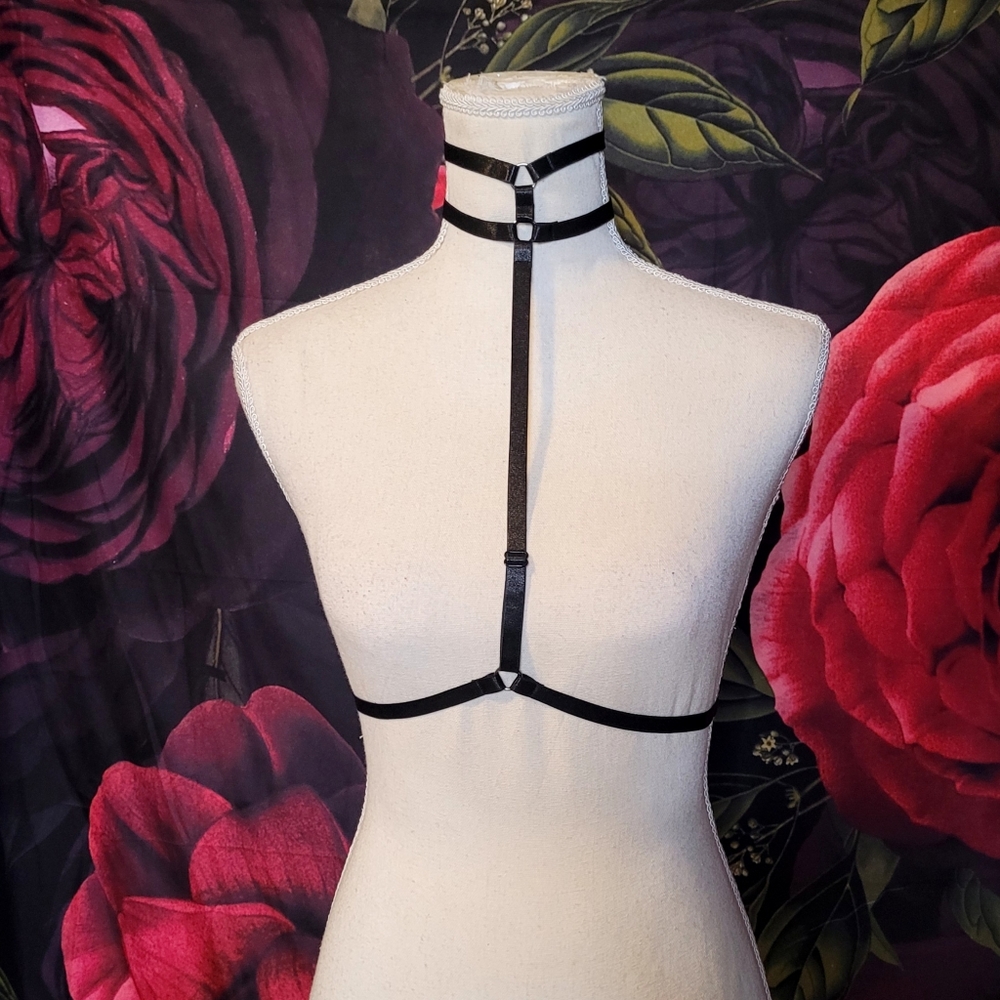 Strappy Harness with Adjustable Elastic Straps NWOT